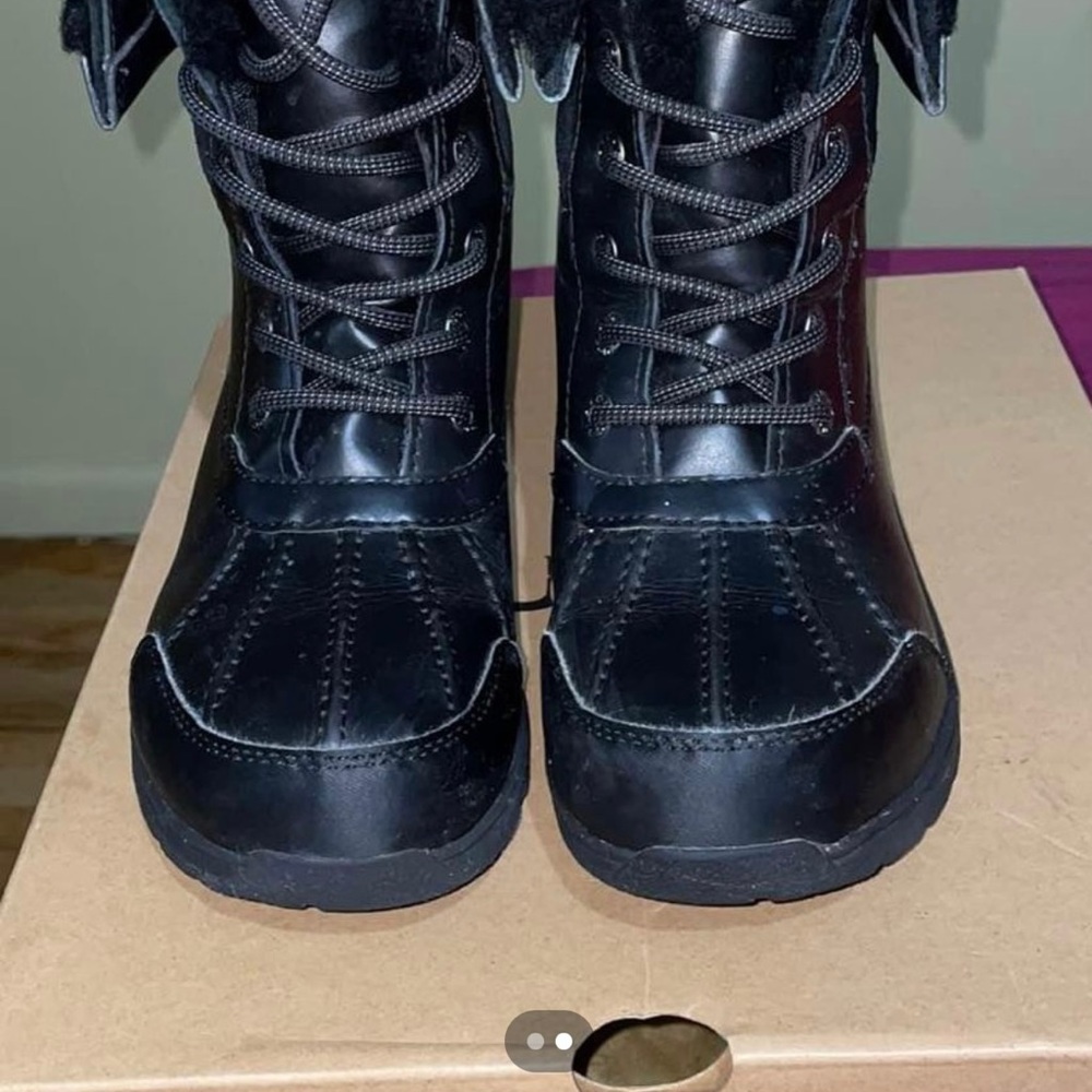 UGG K BUTTE II BLACK